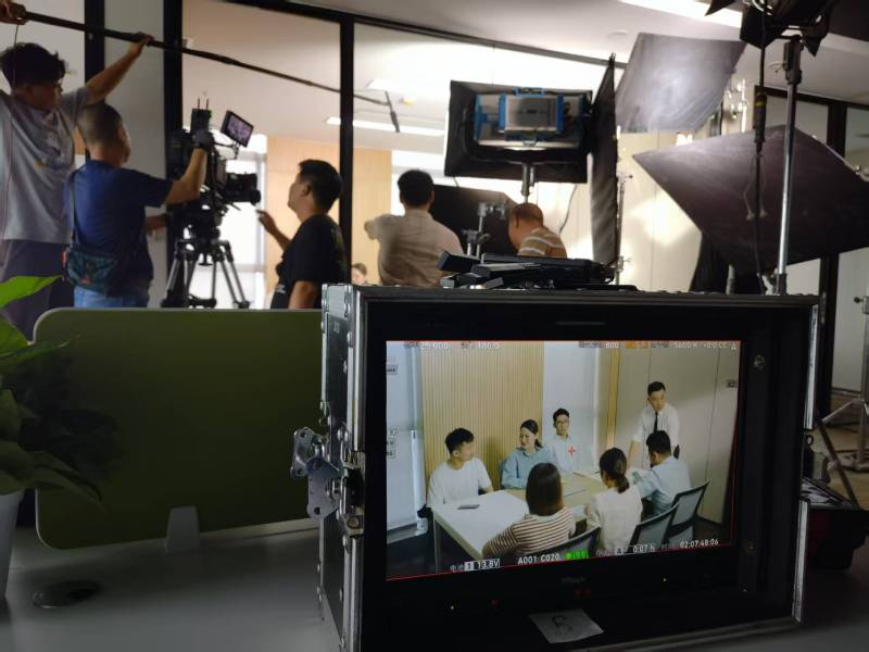 东平县TVC拍摄公司：科技产品视觉化大师，诠释未来感与功能美学